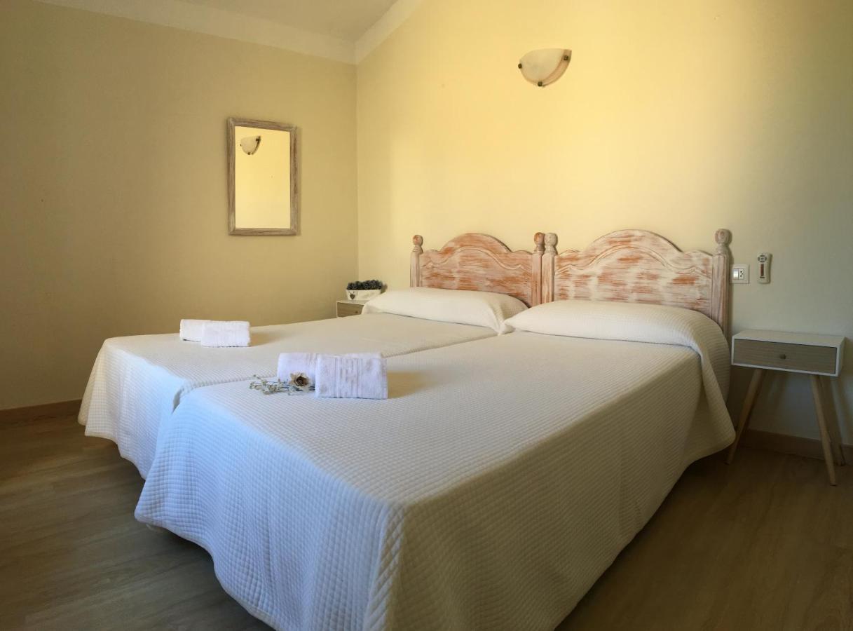 Apartamentos Surest Cala'N Blanes  Exterior photo