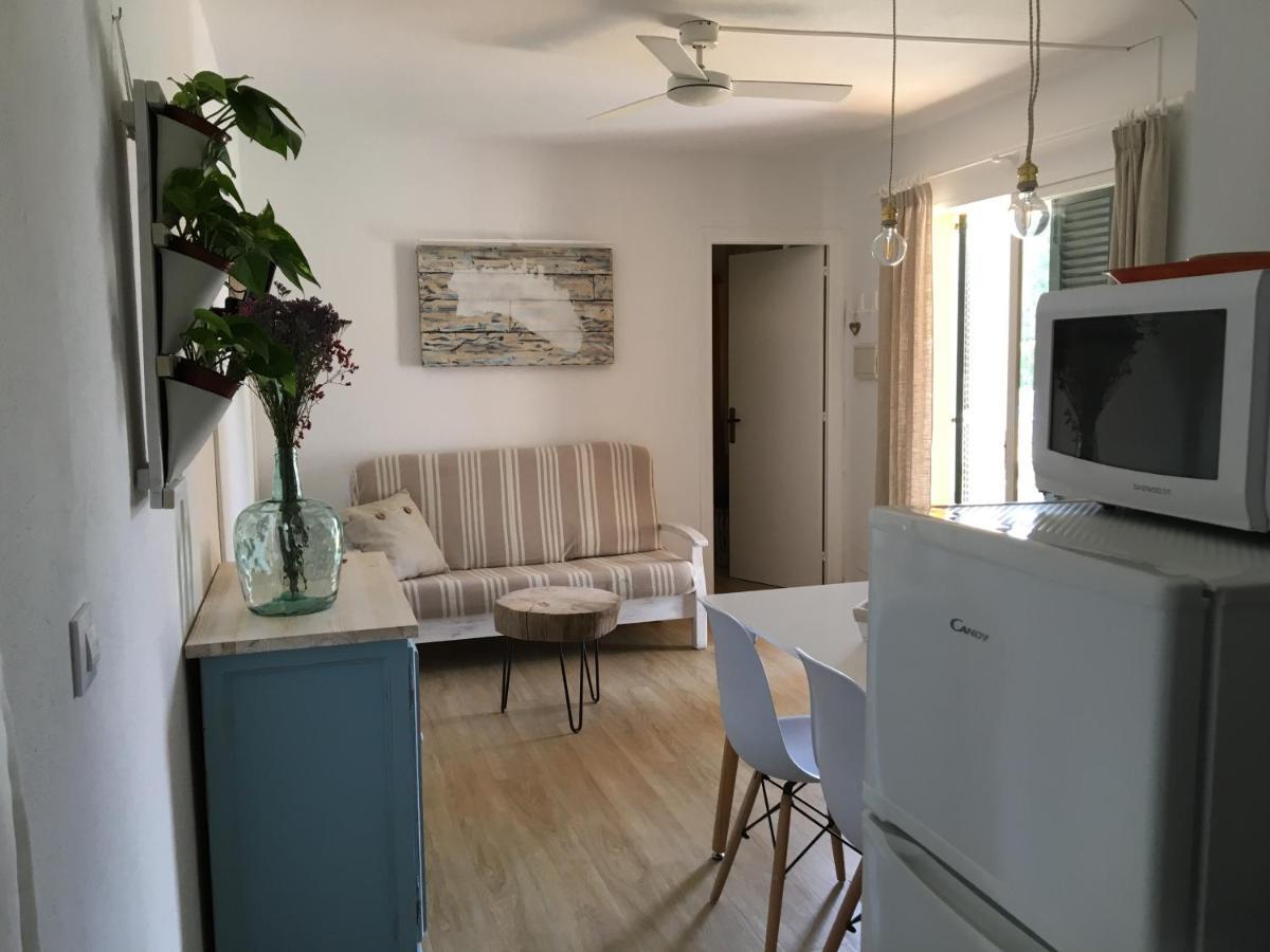 Apartamentos Surest Cala'N Blanes  Exterior photo