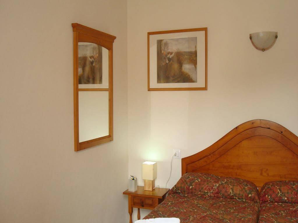 Apartamentos Surest Cala'N Blanes  Exterior photo